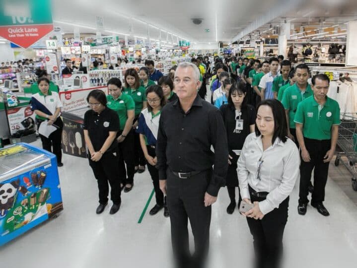 Таиланд. Новости: Все магазины Tesco Lotus будут закрыты во время похорон короля.
