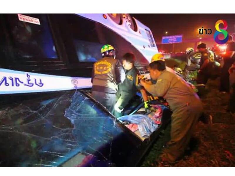 Водитель автобуса, который угробил 6 человек, оштрафован на 5000 бат.