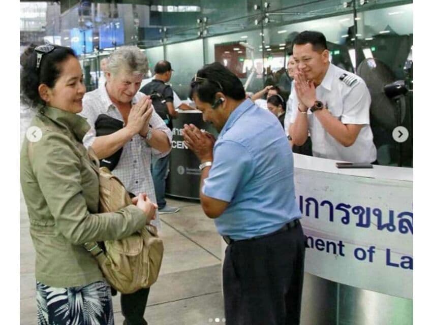 Честный бангкокский таксист вернул датскому туристу 400 тысяч бат.