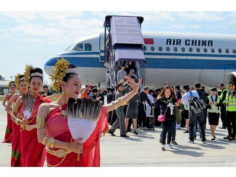 Торговая война между США и КНР стимулирует рост туризма в Таиланде.