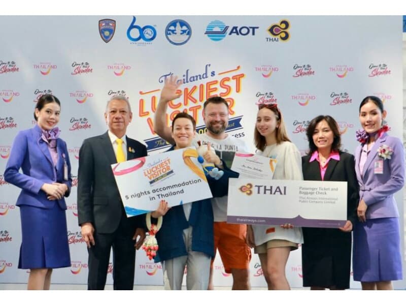 Таиланд торжественно встретил своего 39-миллионного туриста.
