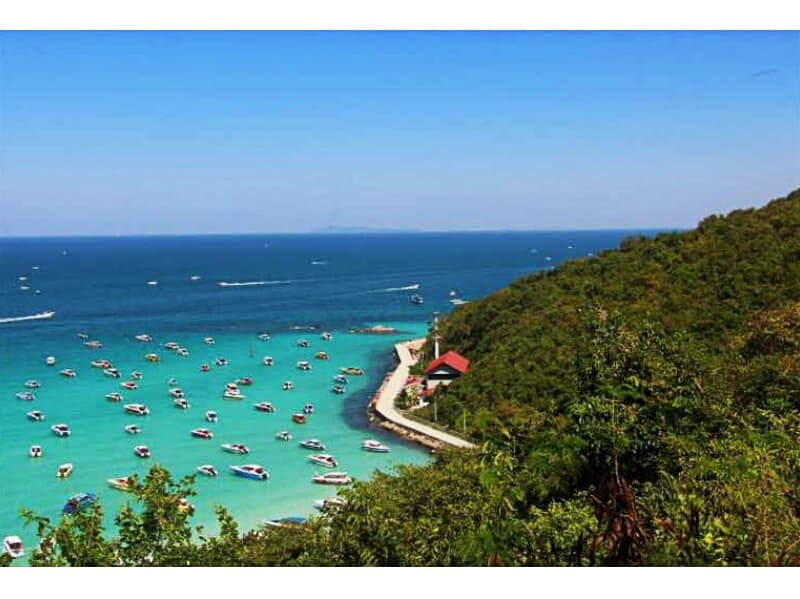 Остров Ко-Лан закрыли для иностранцев и неместных тайцев.