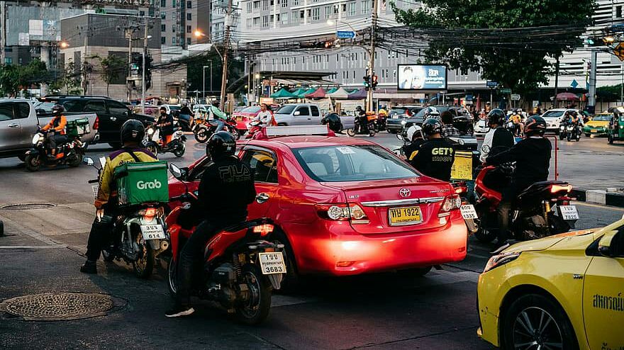 Топ 6 правил безопасности на тайских дорогах