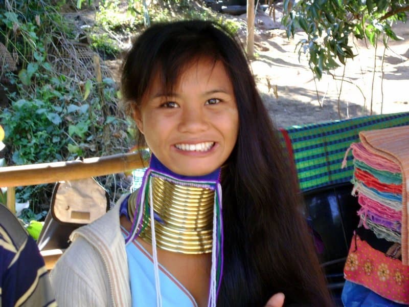 Новая экскурсия в деревню длинношеих женщин племени Карен.