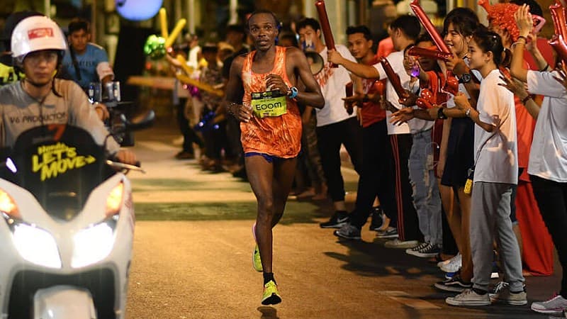 25-26 августа:Ночной марафон в Бангкоке. 