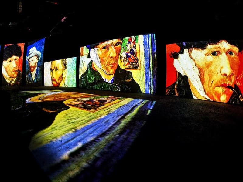 Хай-тек галерея в Паттайе «Хеллоу Ван Гог!».