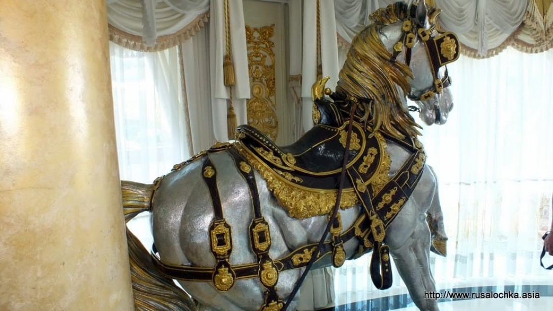 dvorets kurinogo korolya ekskursiya v pattaye73