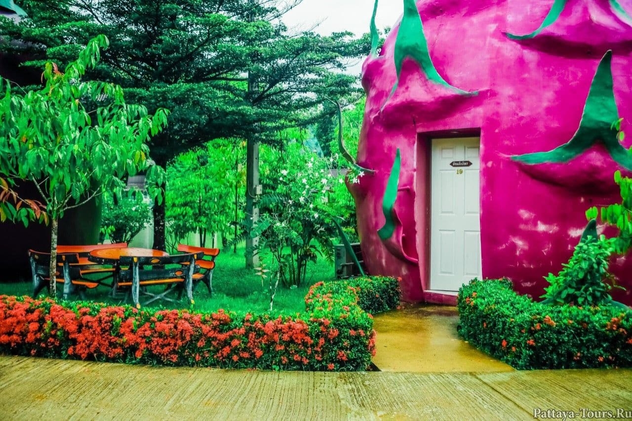 Экскурсия в Паттайе “Фруктовый рай на реке Квай”.