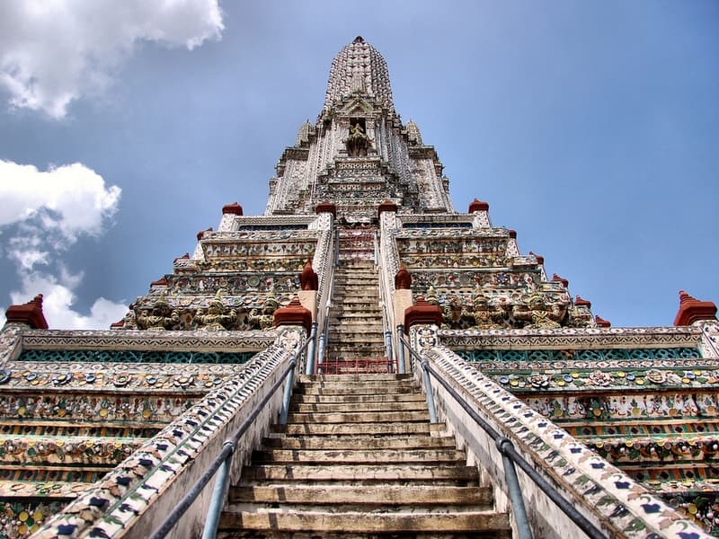 Экскурсия - Золотое Кольцо Бангкока и шоу Сиам Нирамит.